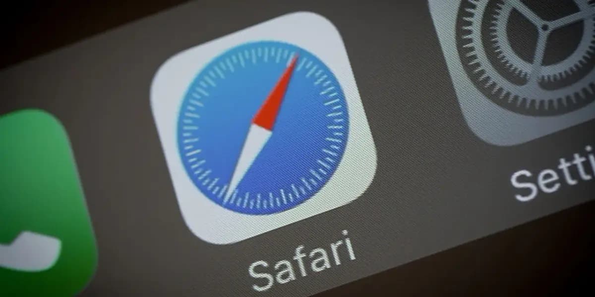 Apple May Integrate AI Search Engines into Safari